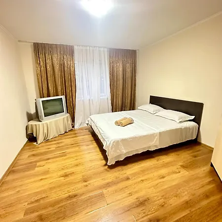 Guest House Near Mega Park Almaty Exterior photo