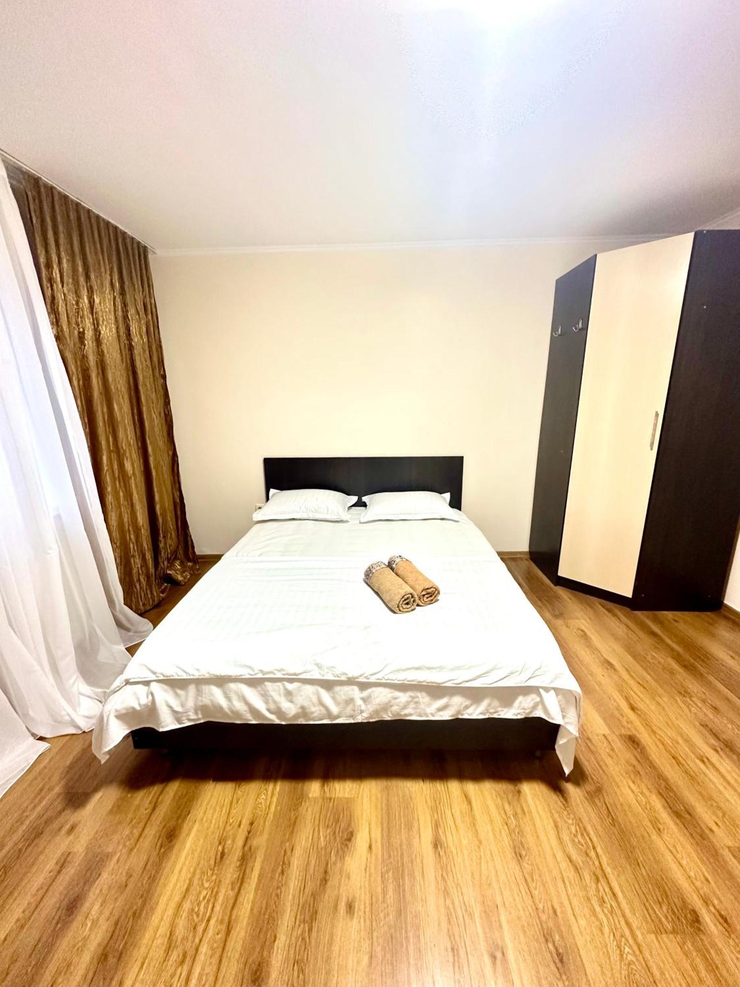 Near Mega Park अपार्टमेंट Almaty